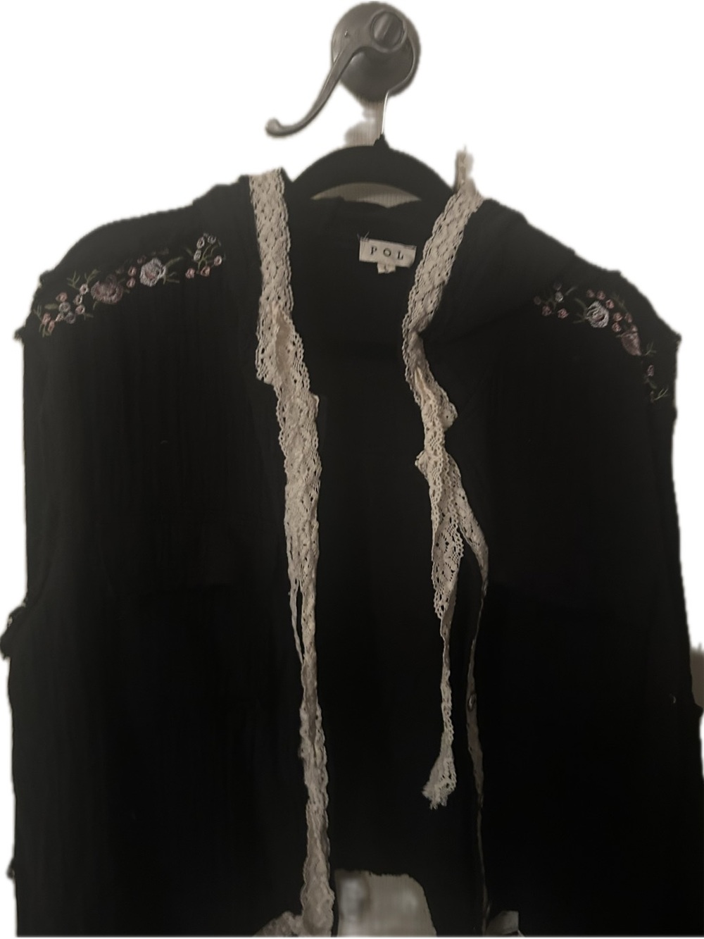POL Black Open-Front Cardigan with Cream Lace Trim - Picture 2 of 3